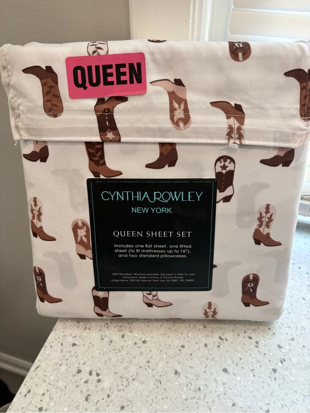 NEW Cynthia Rowley White Sheet Set with Brown Cowboy Boot Print- Queen size